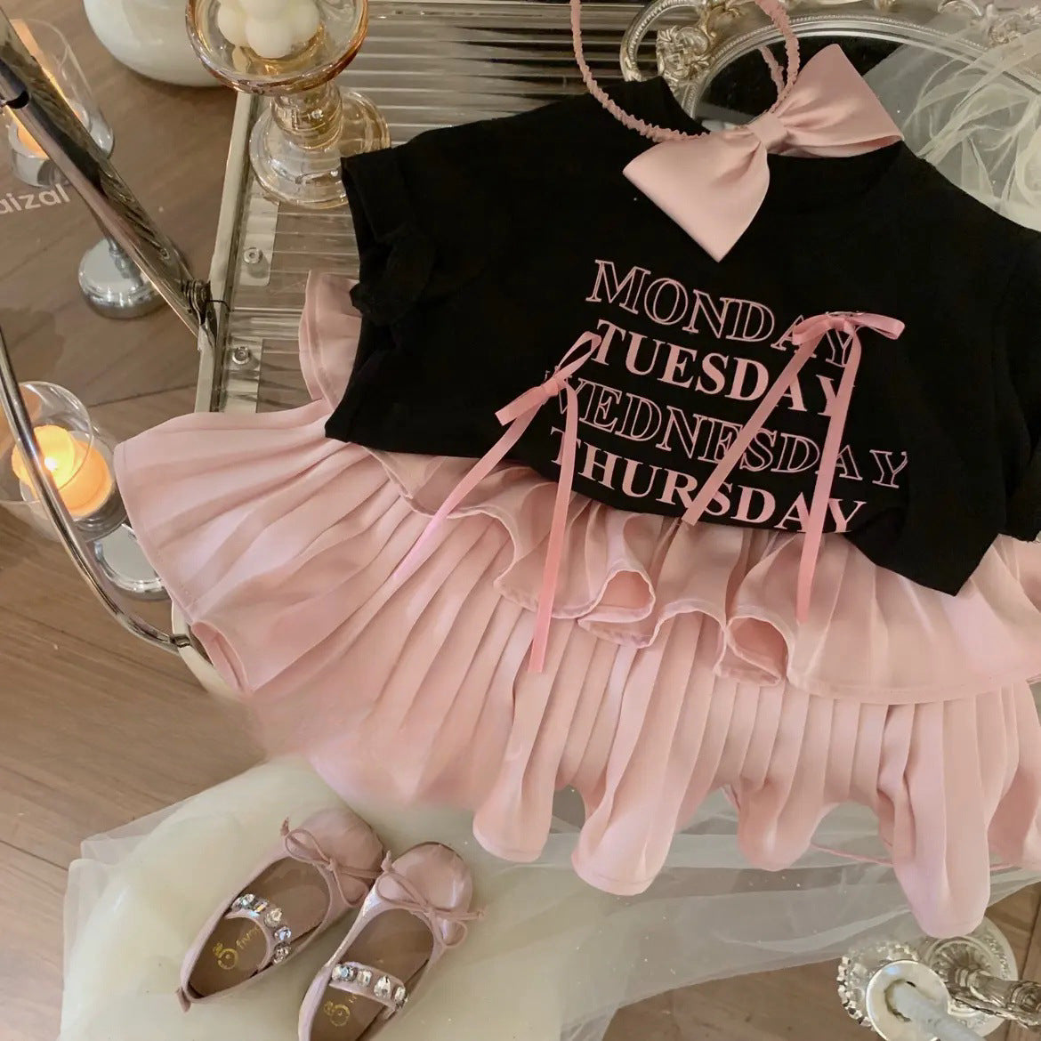 Girls' Pleated Skirt Western Style Letter T-shirt Two-piece Suit
